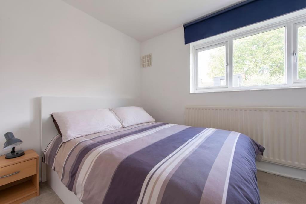 Lovely 2-Bed 15 Minutes To Central Лондон Экстерьер фото