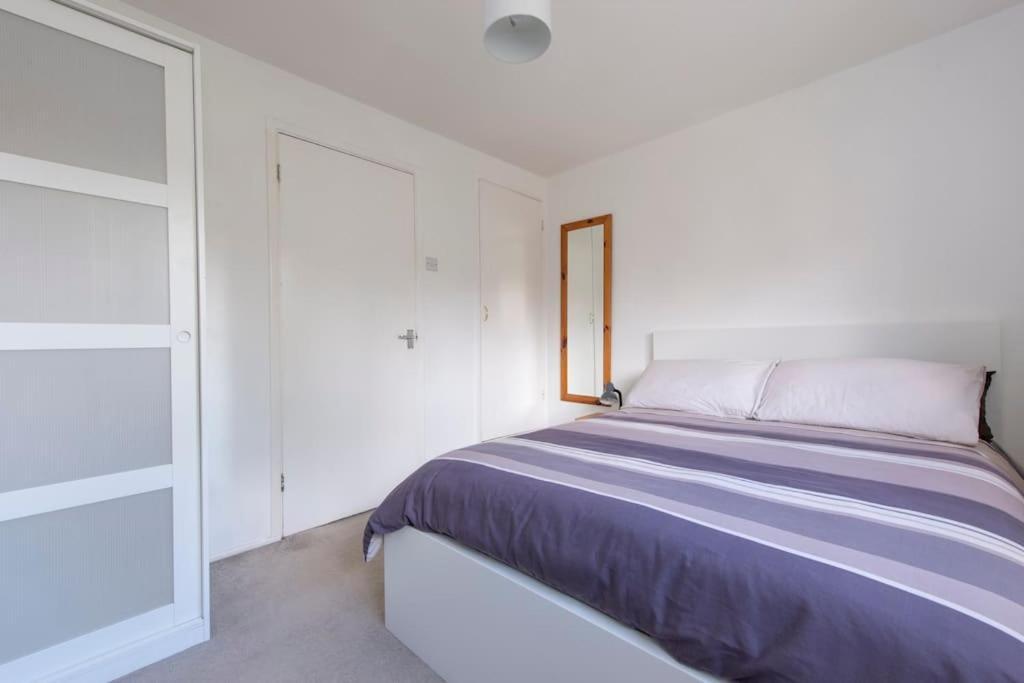 Lovely 2-Bed 15 Minutes To Central Лондон Экстерьер фото